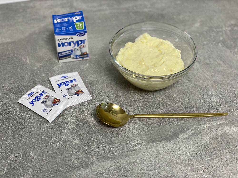 Приготовленный йогуртовый крем